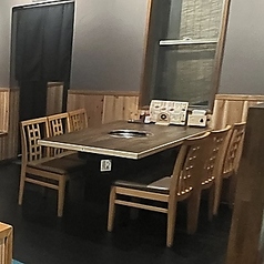 ゆったりとした６名席です。そのほかにも2名席、４名席などもございます。