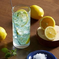 青いレモンサワー