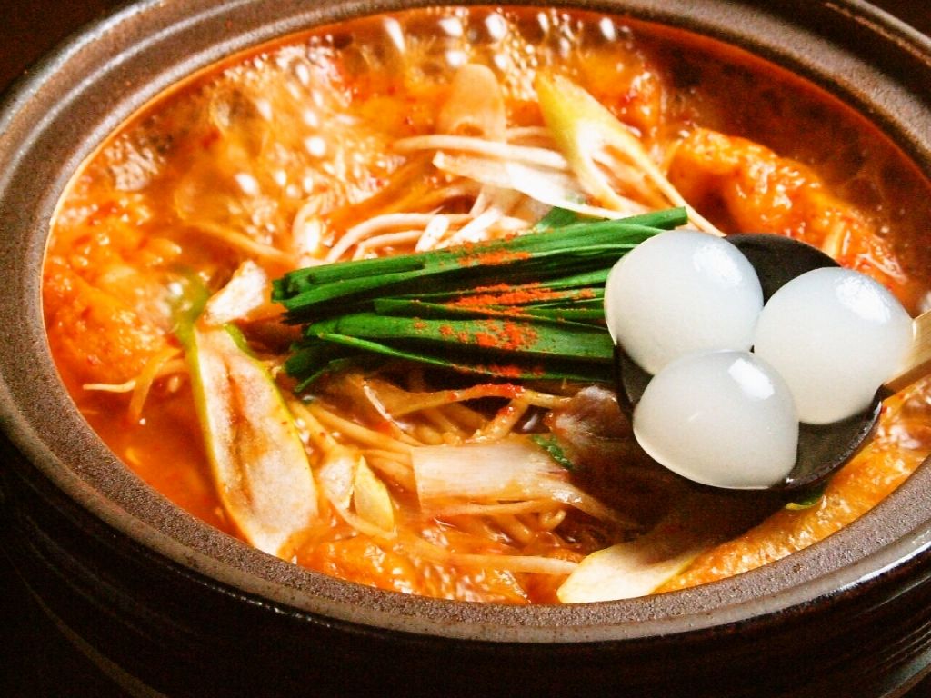 トッピングは13種類☆野菜、ホルモンにチーズやお餅…こちらは女性に大人気のコラーゲン♪♪♪