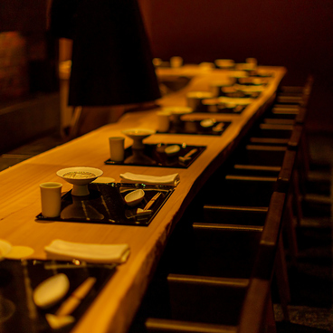 京都御所南 串かつ凡の雰囲気1