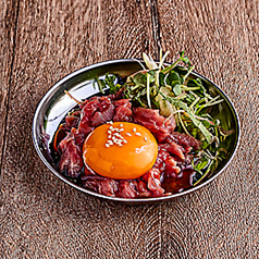 馬肉ユッケ