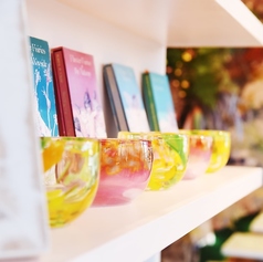 FLOWERS BAKE&ICE CREAM フラワーズ ベイク&アイスクリームの雰囲気2