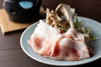 世楽が誇る二つの名物肉料理