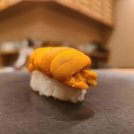 旬の海鮮をネタにしたお寿司はシャリにこだわっておりますので、ネタとのバランスが絶妙な味わいです
