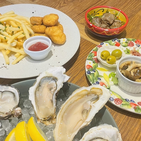【月島駅スグ！】牡蠣好きも牡蠣が苦手な方も同じように楽しめるオイスターバーです★