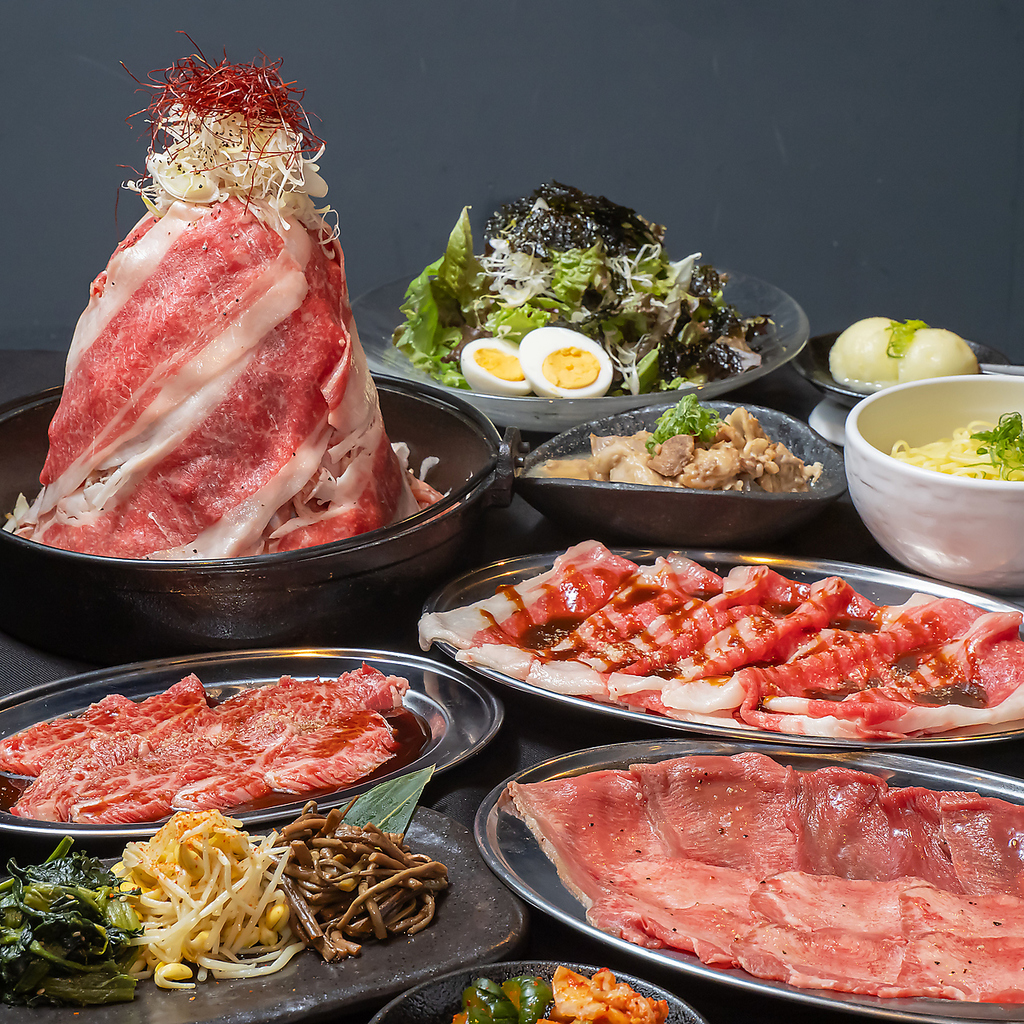 お得な飲み放題付きコース4000円～ございます。 大満足の国産牛焼肉はぜひ『たまや肉店』で！