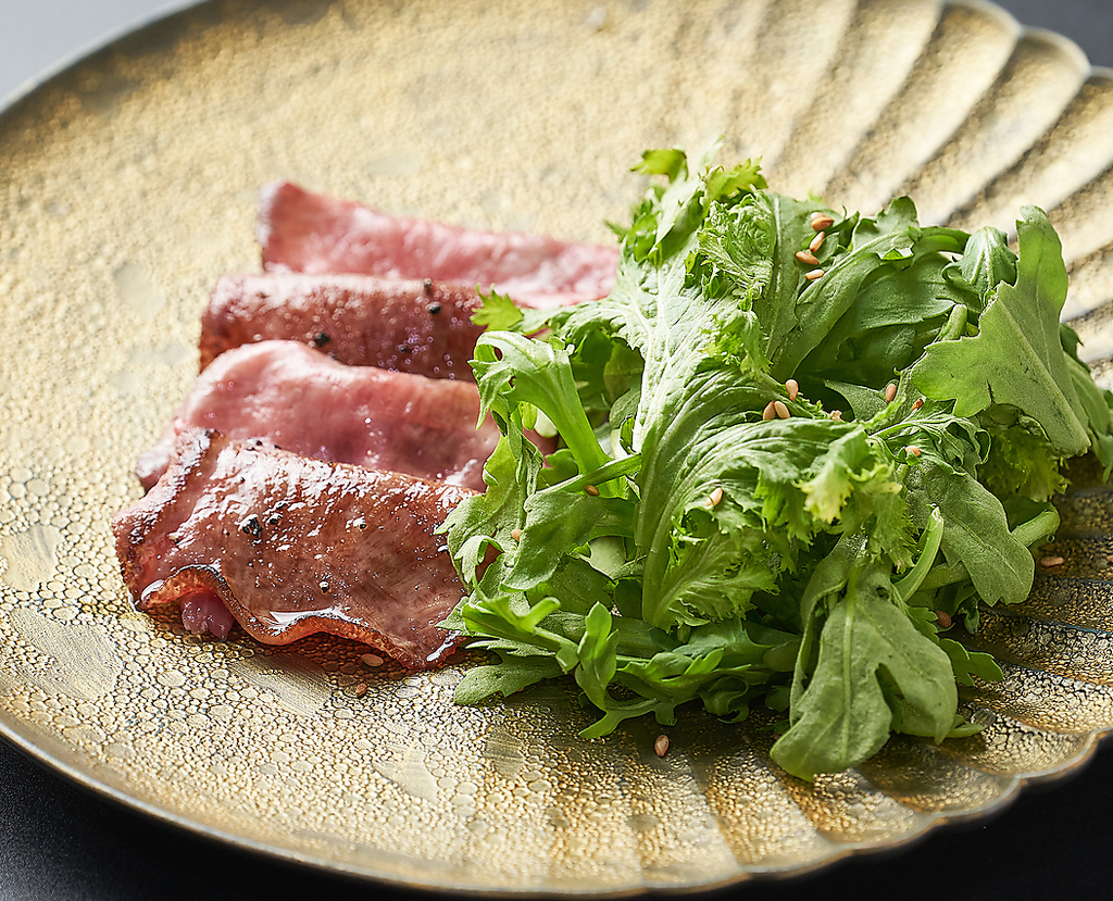 『炙りタンサラダ』