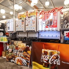 約500席の全天候型空間は、団体宴会や飲み会、ご家族での食事、観光にも最適。お盆は12時~営業、夏休みキャンペーンも開催中!