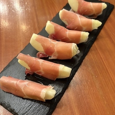 スペイン産生ハムとフルーツ