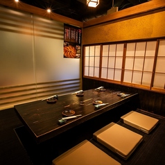 6名様までご利用頂ける半個室は掘り炬燵席なので、ゆったりお過ごし頂けます