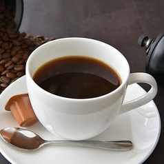 【食後に楽しむ至福の時間】地元の老舗コーヒー店から仕入れた特製ブレンドコーヒーの写真