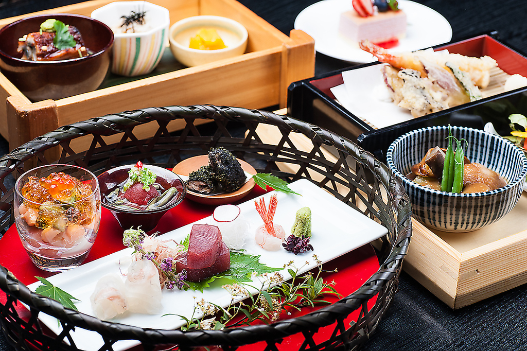 お祝いの日に相応しい御膳のご用意もございます。