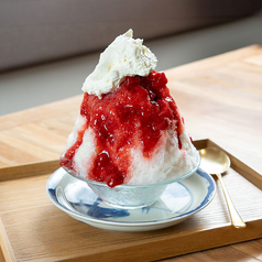 果肉ごろごろいちごと自家製練乳のいちごみるくゆきやま