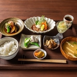 食を通じてあらゆる繋がりを表現。 お客様との繋がりを大切にして、思い出に残るひとときをご提供。