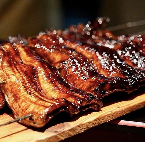 割烹まるぜんで長年ご好評いただいているこだわりの鰻を昼夜ともにご堪能いただけます