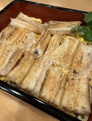 川中醤油で炙るあなご飯