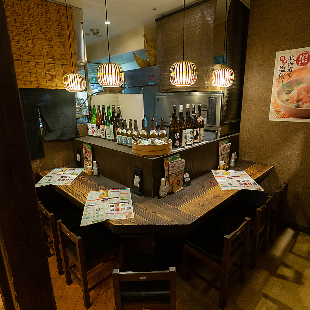 仕事りのサクッと飲みやデートに最適のカウンター席をご用意♪お気軽にご来店くださいませ!!