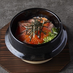 サーモンとくらの親子ご飯