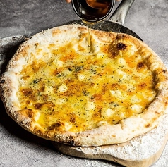 4種チーズのクアトロフォルマッジ