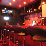 プライベートでゆっくり飲みたい方にはカウンター席がおすすめ。