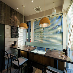 テーブル席は3卓ございます！デートや女子会にもぜひ♪