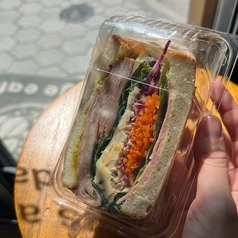 ボロニアハムエッグレリッシュマスタード