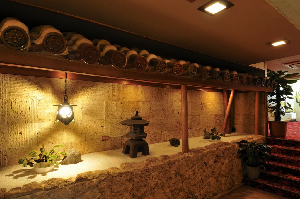 趣のある空間で、心和むひとときをお過ごしください