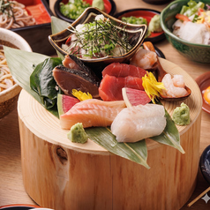 胡麻ブリが入った刺身6種盛り