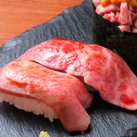 新鮮なお肉を使用した自慢の肉寿司をご用意！