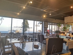 店内のテーブル席のレイアウトの一部です。