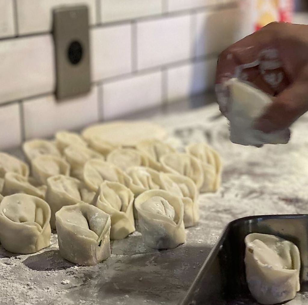 手作り♪韓国餃子のマンドゥは毎日店内でお作りしております！絶対うまいがここにある♪