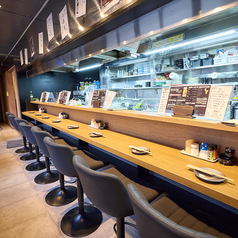 【カウンター席】少人数でもお気軽に楽しめるカウンター席をご用意しています◎