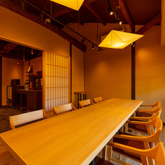 京都御所南 串かつ凡の雰囲気3