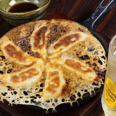 鉄鍋ギョーザ×生ビール＝最幸！
