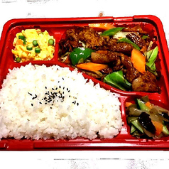 【火曜日】人気！鶏肉四川唐辛子丼