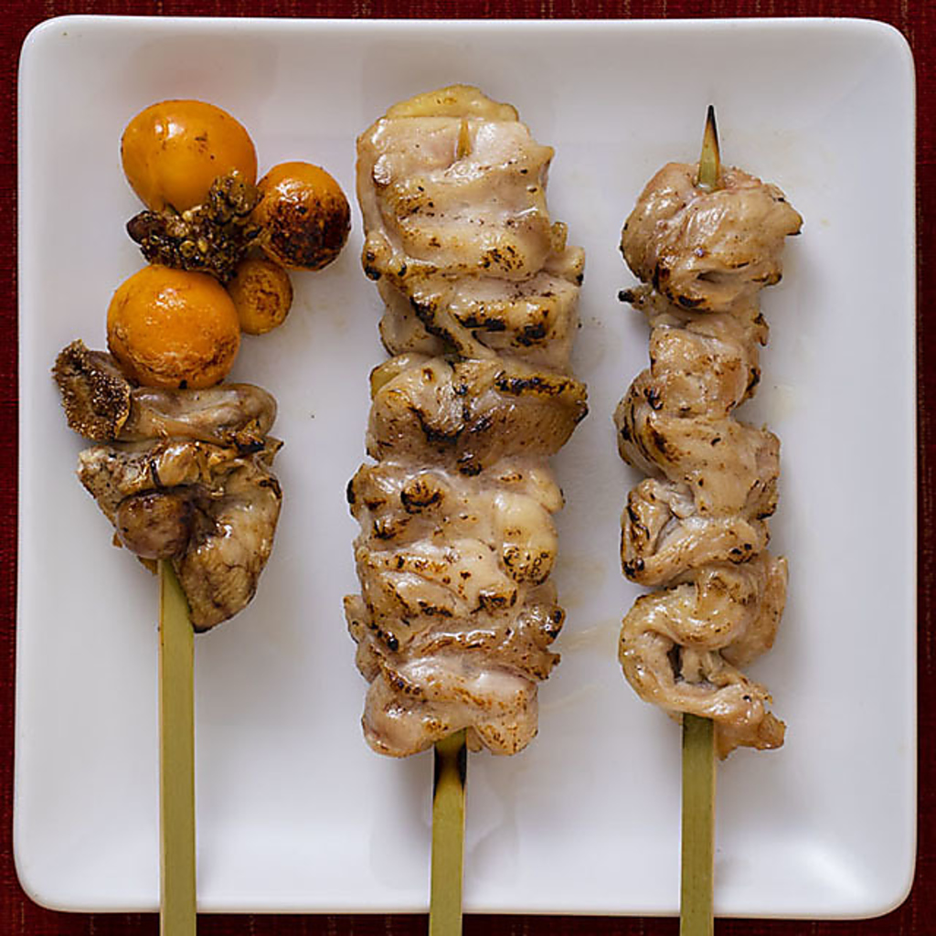 焼き鳥（鶏たまひも串焼き・鶏もも串焼き・鶏せせり串焼き）