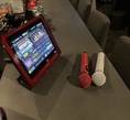 カラオケ機種はLIVE DAM AiRですスピーカーは4個ありものすごくいい環境です