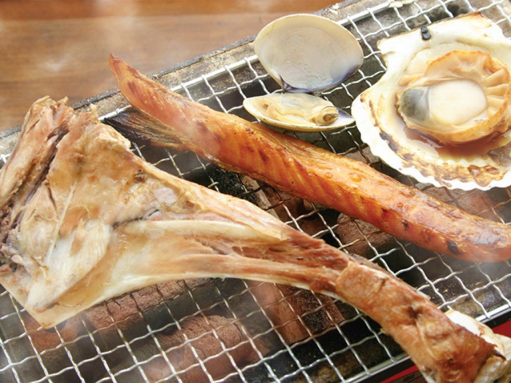 町田で炉端焼きといえば、『魚ます』！！ワイワイ楽しめます☆
