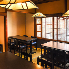 ワンランク上の世界の山ちゃん 山 伏見店の雰囲気2