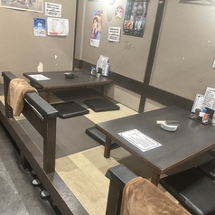 ≪最大10名様OK/4名様×2卓≫ゆったり寛げるお座敷席をご用意しております◎最大10名様までご利用OK！各種ご宴会にご利用下さい♪