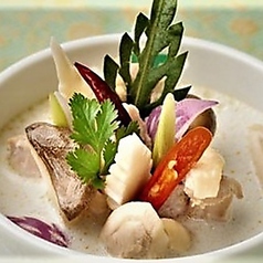 ココナッツミルク入り鶏肉スープ