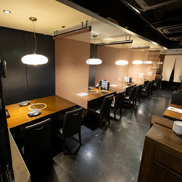 炭火焼肉トラジ 池袋西口店の雰囲気1