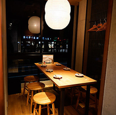 焼鳥やおや総本店の雰囲気2