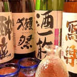 岡山の地酒や珍しいプレミアム銘柄など、種類豊富な日本酒をお料理と共に是非お愉しみください。