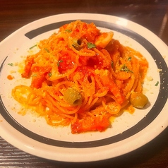 トマトソースパスタ