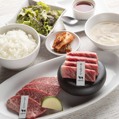 焼肉 USHIHACHI 武蔵小杉店の特集写真
