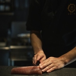 食材を調理する包丁もこだわりを！切り方、焼き方など一つ一つを最高に仕上げて調理しています