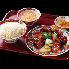 黒酢豚定食