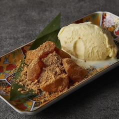 きな粉わらび餅　バニラアイス添え