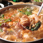 今最も話題のナッコプセ！たこ、ホルモン、海老の旨みが滲み出た旨辛い鍋を是非ご賞味下さい！